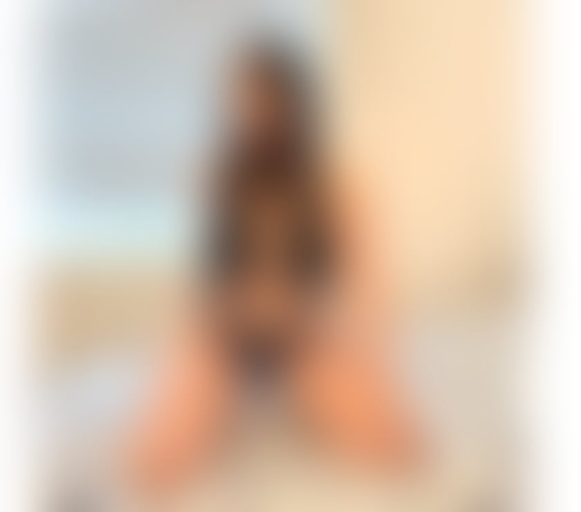 Escorts Hampshire Portsmouth - Photos for Emma huge boobs 40c natural outcalls genuinefew days here