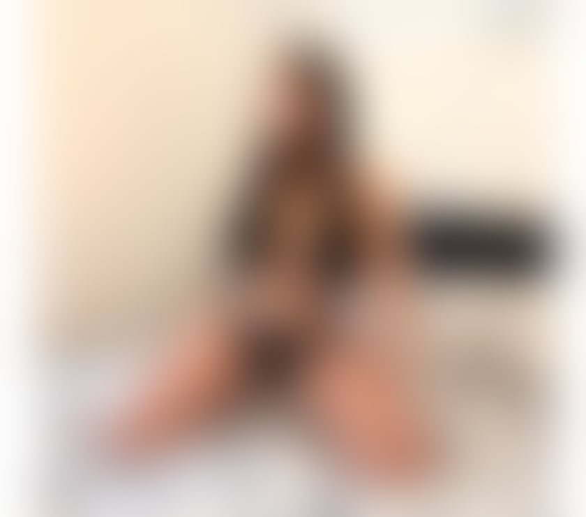 Escorts Hampshire Portsmouth - Photos for Emma huge boobs 40c natural outcalls genuinefew days here