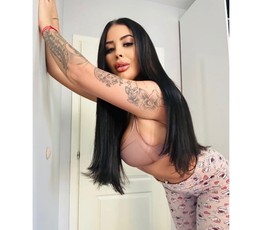 Escorts Hampshire Rushmoor - Photos for 🍒Kelly🆕 in town 🪩 🔝HOTTEST🔝SLIM🔞Party📌