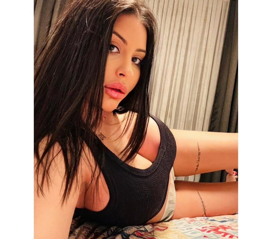 Escorts Hampshire Rushmoor - Photos for 🍒Kelly🆕 in town 🪩 🔝HOTTEST🔝SLIM🔞Party📌