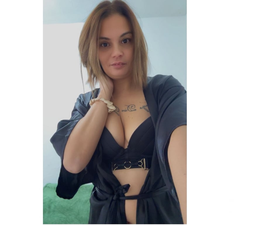 Escorts North West London Colindale - North West London - Photos for HOT 🔥 MILF💋NINA💦💦