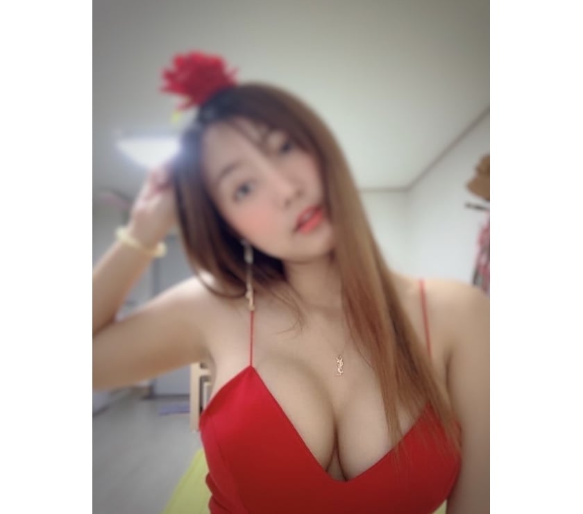 Escorts Worcestershire Worcester - Photos for New Naughty Busty Yuri Thai In Worcester just arrived today!
