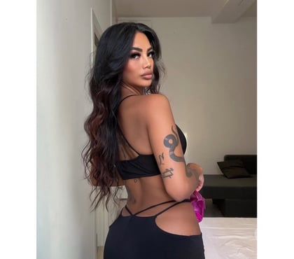 Blonde Escorts & Erotic Massage Elephant & Castle Station South East London - Photos for Party Ana 😍 BEST OWO✅