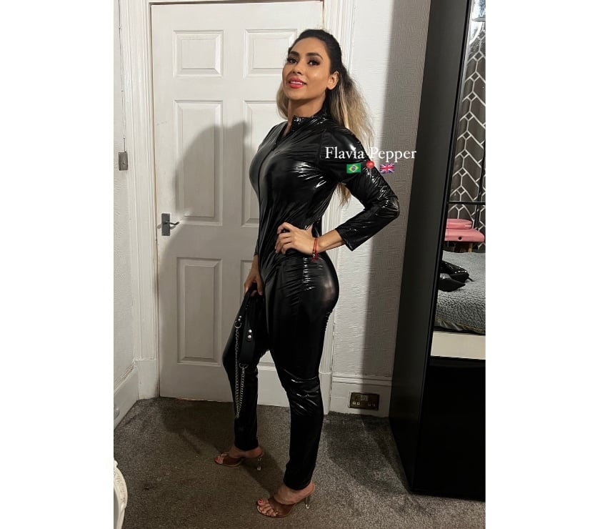 Escorts Dundee Dundee City Centre - Dundee - Photos for Elite Brazilian GFE Domme Flávia Bastos