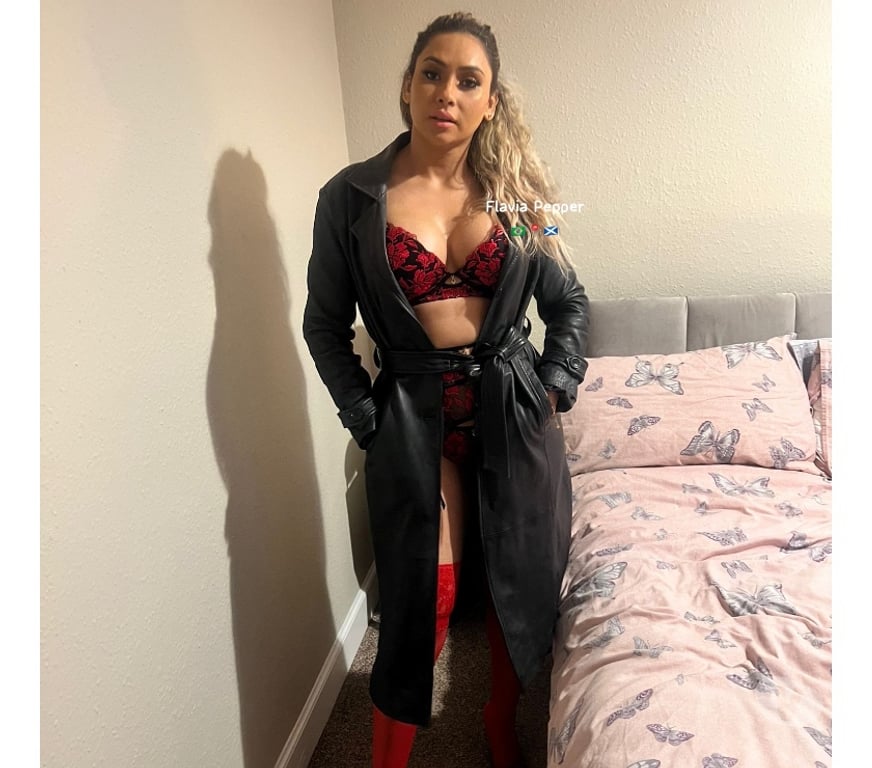 Escorts Dundee Dundee City Centre - Dundee - Photos for Elite Brazilian GFE Domme Flávia Bastos