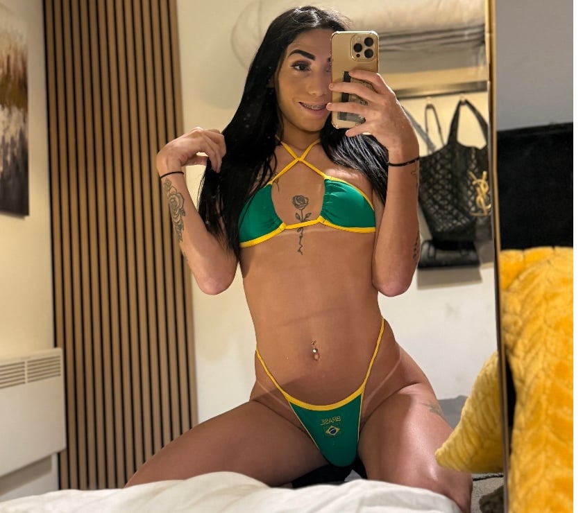 Escorts Wiltshire Swindon - Photos for Topmodel Victoria brazilian Ts🇧🇷🤩