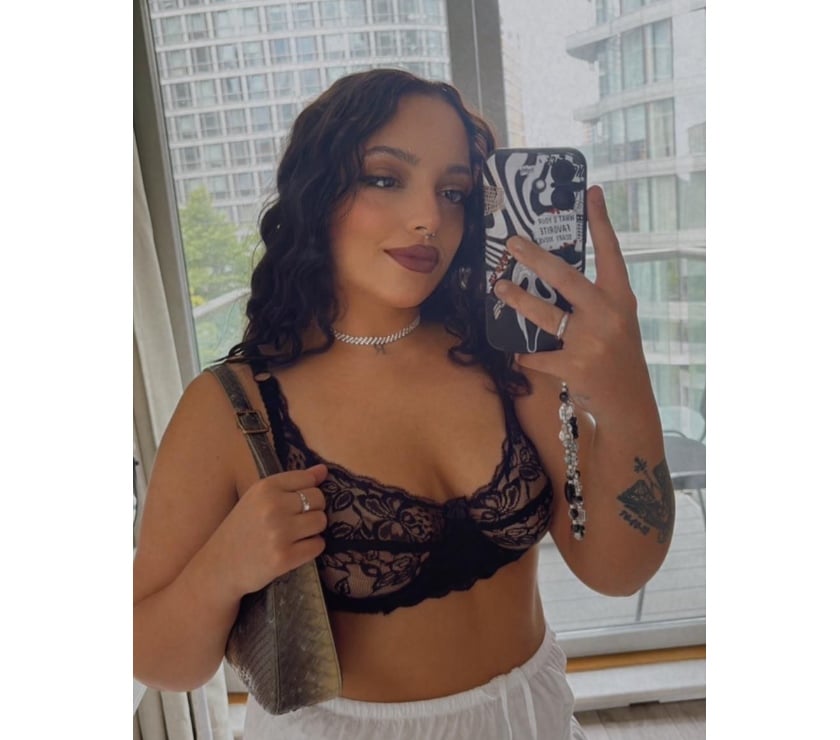 Escort Leeds City Centre Leeds - Photos for OLIVIA LATIN BLOOD SPANISH 🔥