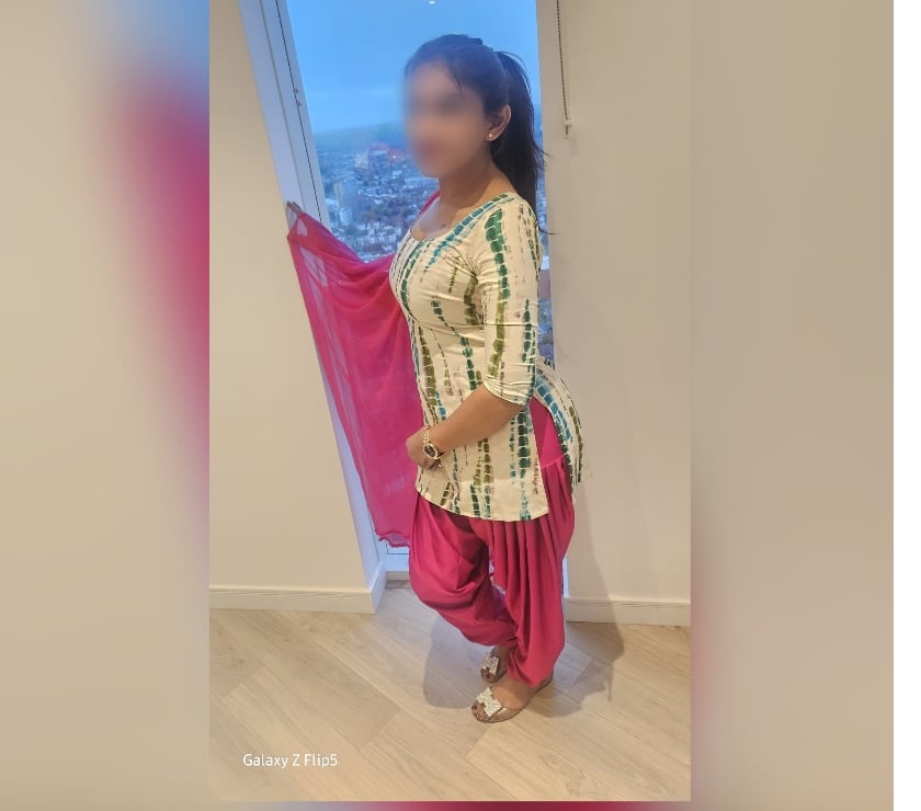 Escorts East London Redbridge - Photos for Sree Dewi Indonesia Tamil Indian girl new in Ilford
