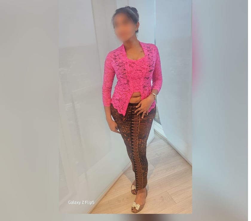 Escorts East London Redbridge - Photos for Sree Dewi Indonesia Tamil Indian girl new in Ilford