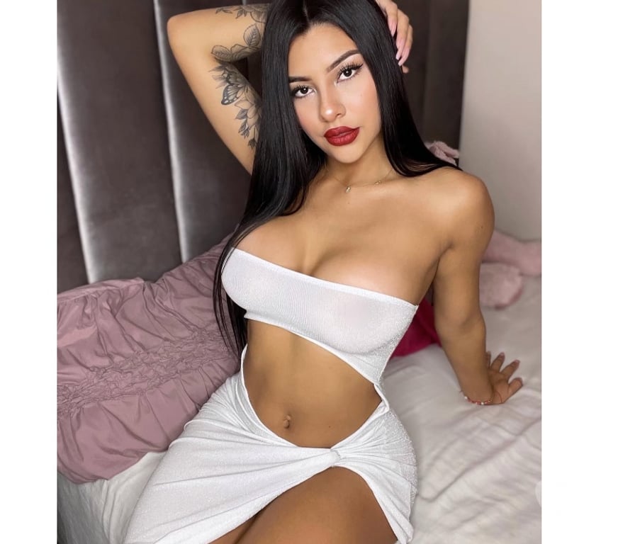 Escorts East London Redbridge - Photos for 🔥Jordana party girl Brazilian 🇧🇷