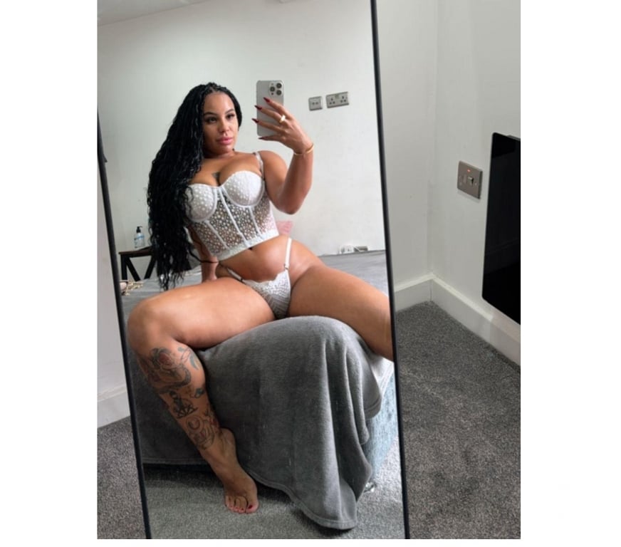 Escorts South Yorkshire Sheffield - Photos for Sultry Sophistication🔥 – Only for You, from Brazil🌹