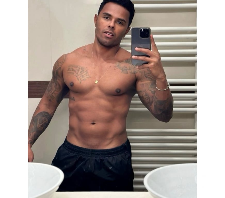 Gay massage West Midlands Birmingham - Photos for LEONARDO BRAZILIAN FULL SERVICE