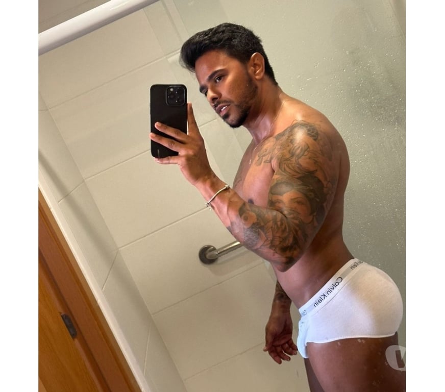 Gay massage West Midlands Birmingham - Photos for LEONARDO BRAZILIAN FULL SERVICE
