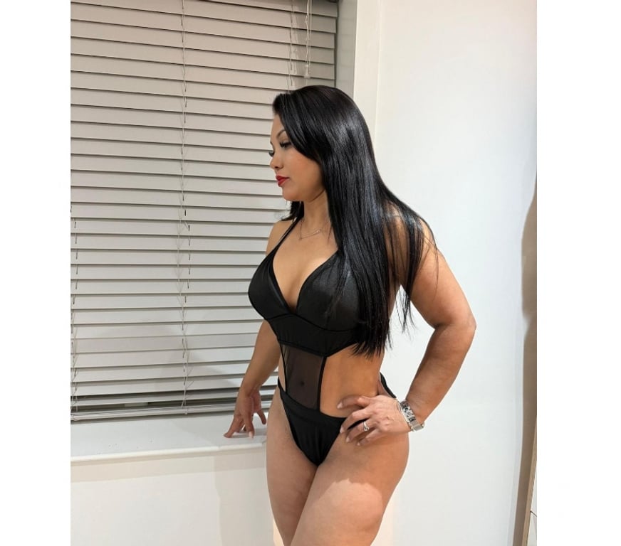 Escorts Surrey Reigate and Banstead - Photos for GIRL ON FIRE🔥FIRST TIME HERE ⚠️