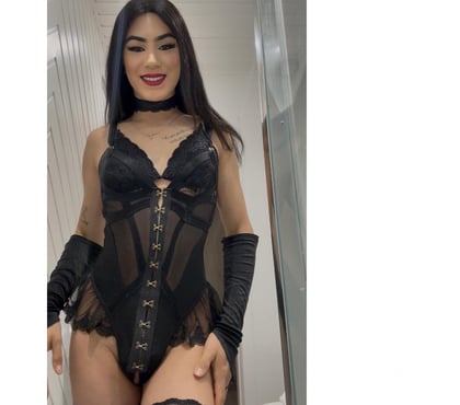 Trans London Gatwick Airport Crawley - Photos for Feminine Juicy Smooth Model TRANS With Hard TOY