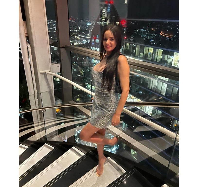 Escorts West London West Kensington - West London - Photos for Naughty Brazilian brunette😈Party girll