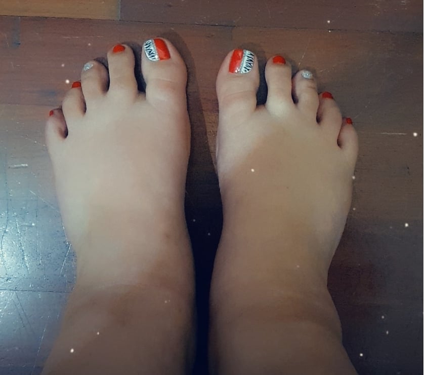 Hello guys!! Real pic 😘 foot fetish avaiable 🦶👅