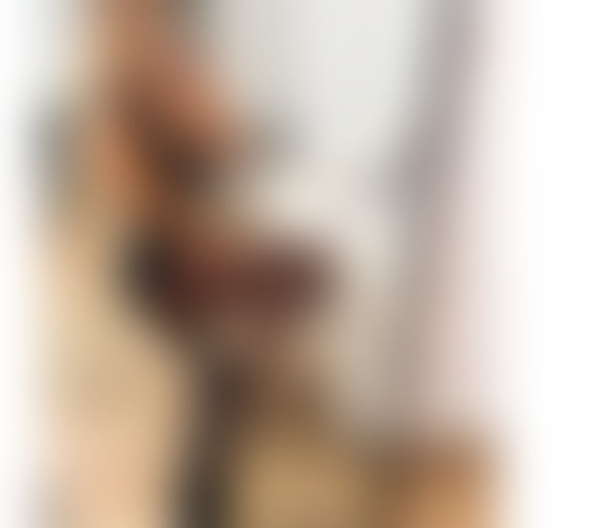 Escorts and Massages Truro Cornwall - Photos for Luxury Party Girl Back