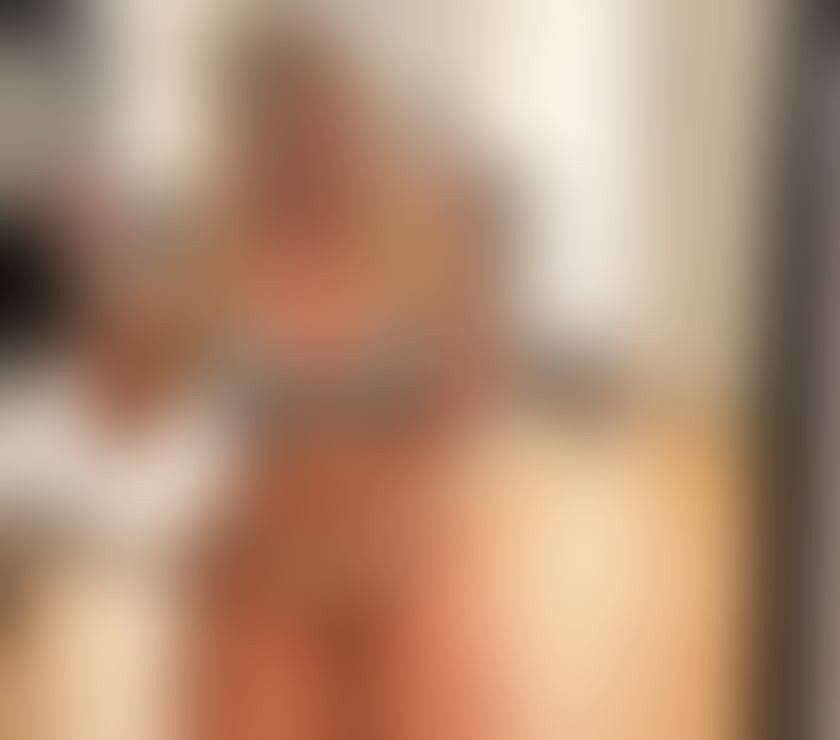  Escorts & Erotic Massage Bristol City Centre Bristol - Photos for MARY BRAZILIAN BIG BOOBS AND ASS 🇧🇷🍑