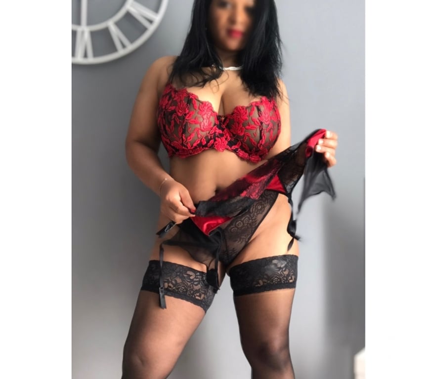 Escorts East London Blackwall - East London - Photos for Pamela Brazilian big boobs natural 💋38DD