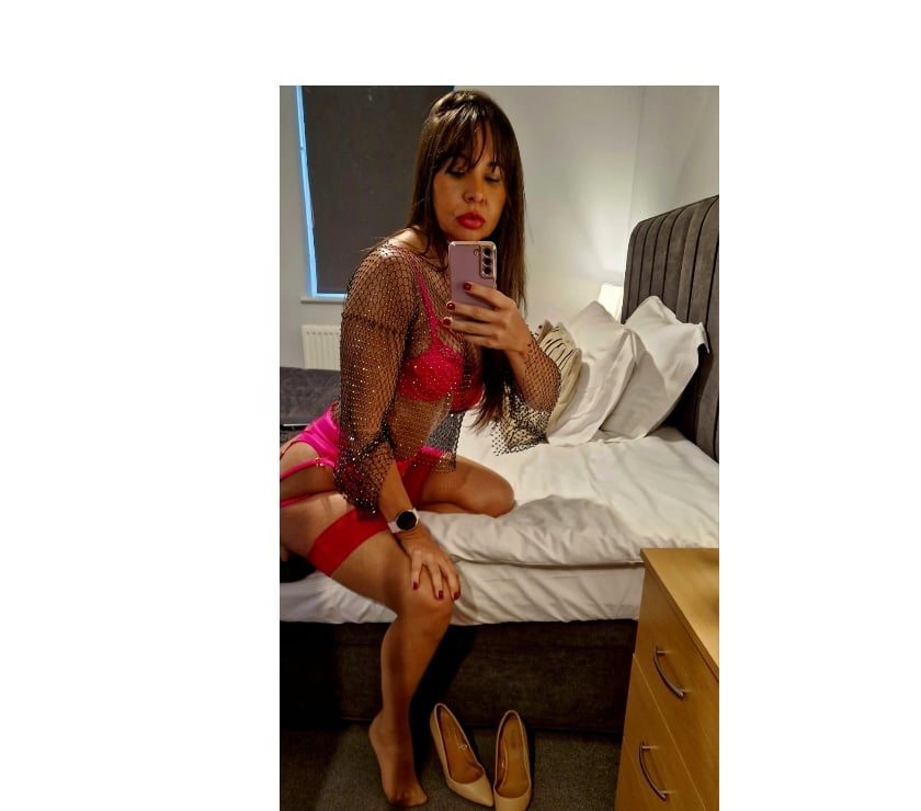 Escorts Gillingham Medway - Kent - Photos for Giovanna Sweet and kind