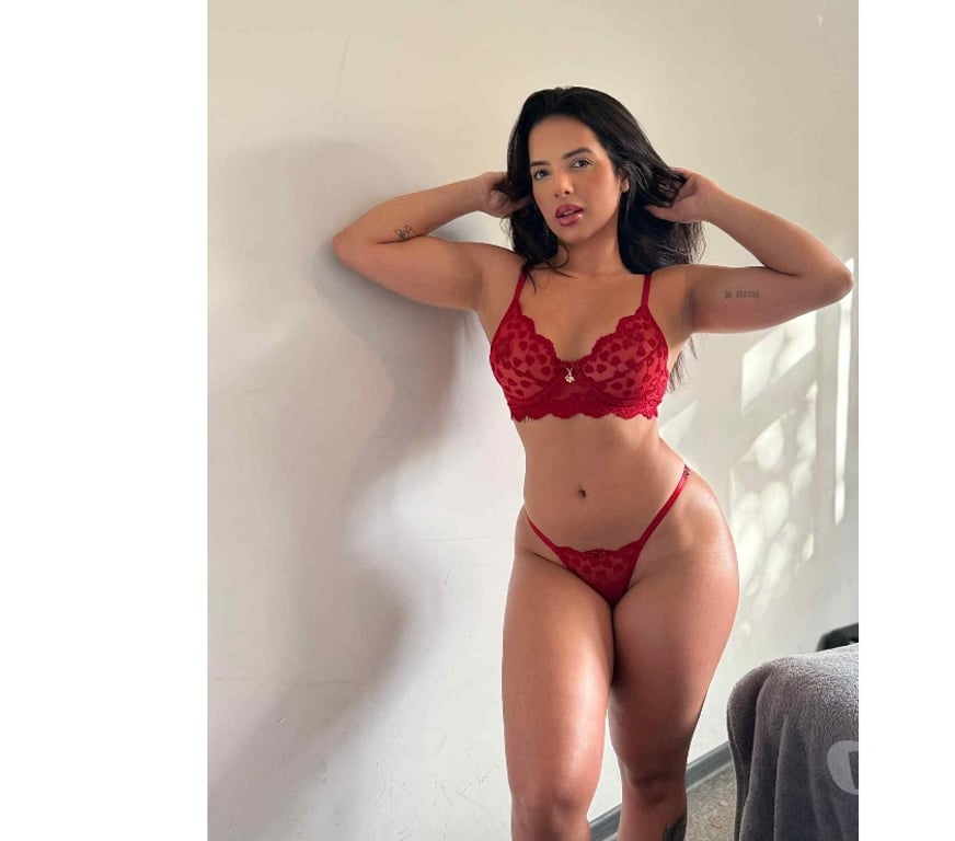 Escorts Buckinghamshire Milton Keynes - Photos for Luana new gym girl in town. Real pics!