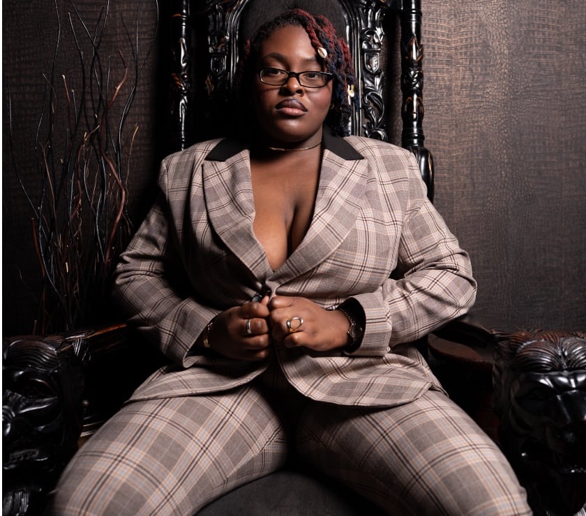 Escorts Essex Basildon - Photos for BUSTY CURVY EBONY IN BASILDON