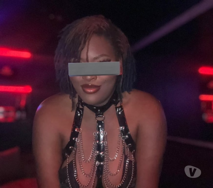 Escorts Essex Basildon - Photos for NAUGHTY BUSTY EBONY IN BASILDON