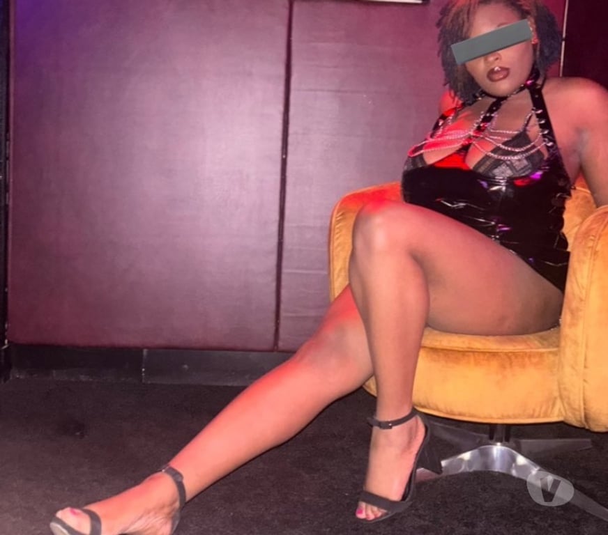 Escorts Essex Basildon - Photos for NAUGHTY BUSTY EBONY IN BASILDON