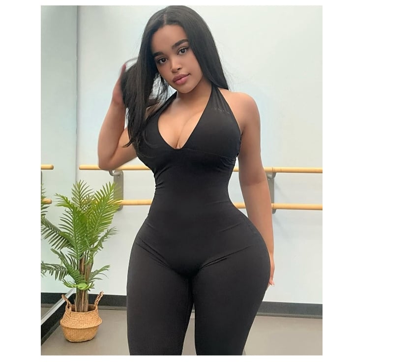 Escorts & Erotic Massage Heathrow Hillingdon - Photos for 🔱Vick LATINA MODEL🔱