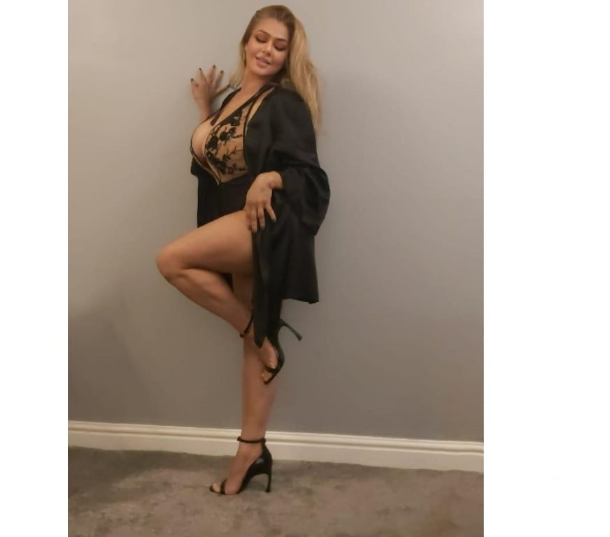 Escorts Kent Canterbury - Photos for Horny Latina LOLA!🍑