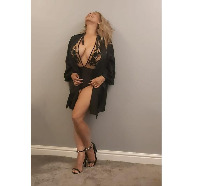 Escorts Kent Canterbury - Photos for Horny Latina LOLA!🍑