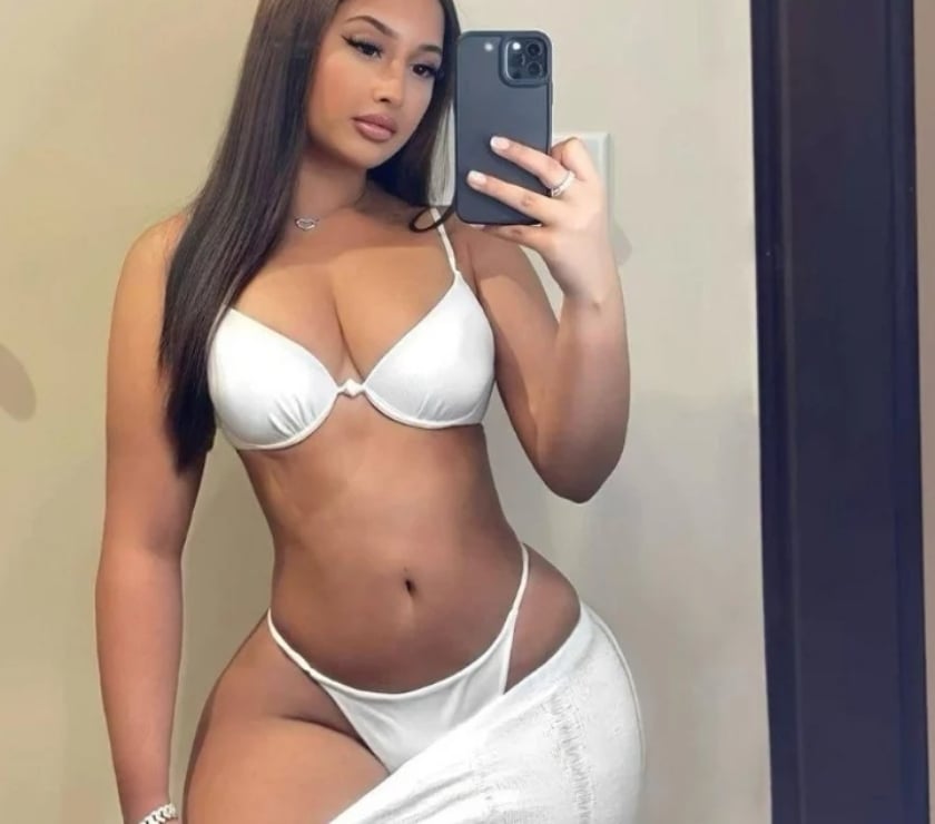 LATINA👙🍑👙🍑VIOLET👙🍑NEW IN TOWN