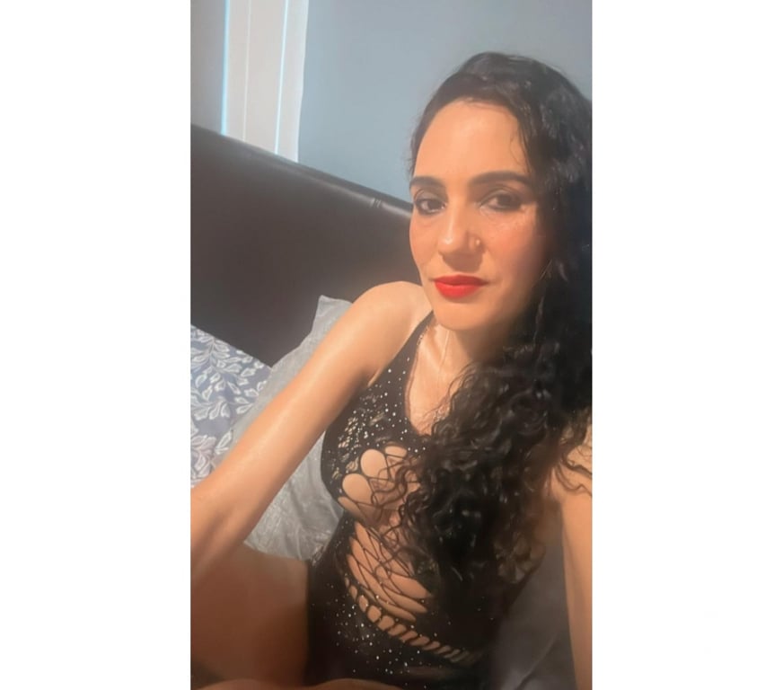 Escorts Bedfordshire Luton - Photos for FERNANDA PARTY 🥳 24 HOURS CALL ME