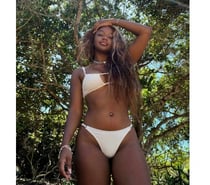 ✨ Lili – New Ebony Outcall Essex 💚💛💋