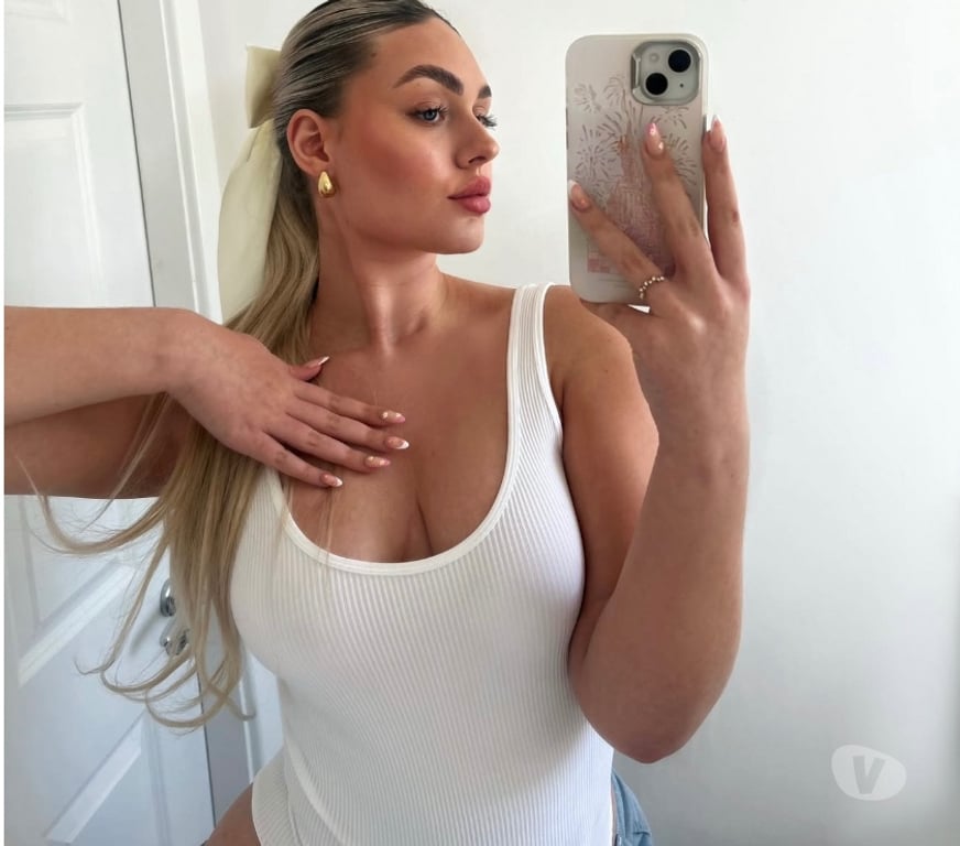 Escorts West Sussex Crawley - Photos for Ⓢⓔⓧⓨ ⓑⓛⓞⓝⓓⓔ 🄿🄰🅁🅃🅈 24 🄷