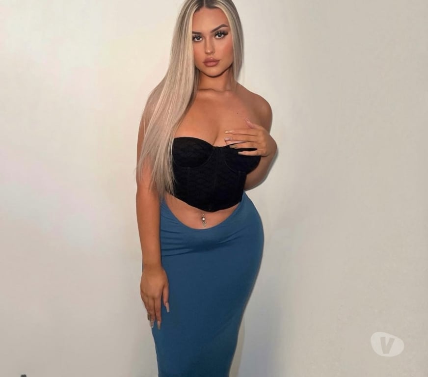 Escorts Essex Thurrock - Essex - Photos for 🔥🅱🆄🆂🆃🆈 🅱🅻🅾🅽🅳🅴🔥