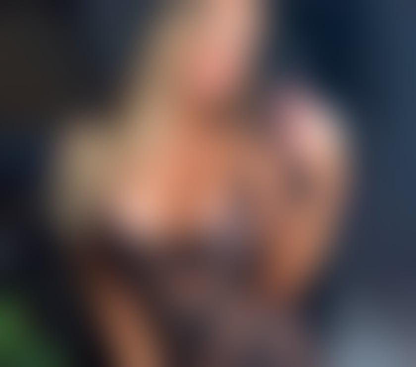 GFE Escorts Birmingham City Centre Birmingham - Photos for Mia 🥵HOT&SEXY😈PARTY GIRL🥂 ONLY OUTCALL