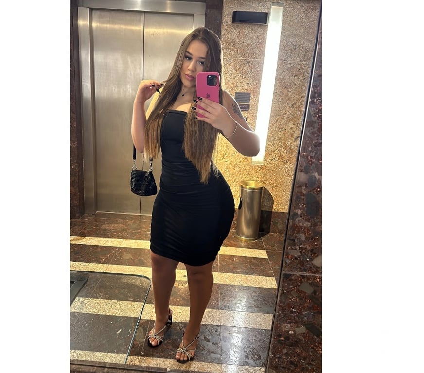 Escorts North West London Stonebridge Park Station - North West London - Photos for A real blonde, just a few days in London.