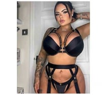 Busty Girl💚 PARTY GIRL💚real photo .