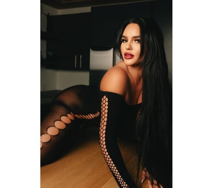 Escort Manchester City Centre Manchester - Photos for SCARLET 🥰PARTY GIRL🥰😘🥳 LET'S FUNN