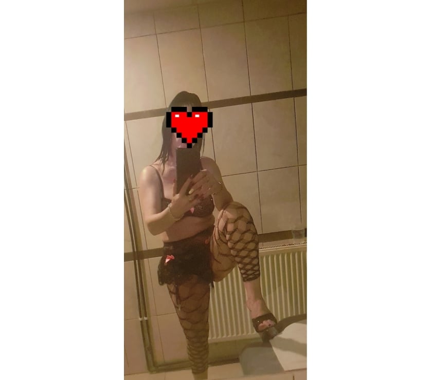 Escorts Swindon Town Centre Swindon - Photos for Mirabellxxx partty girl in swindon