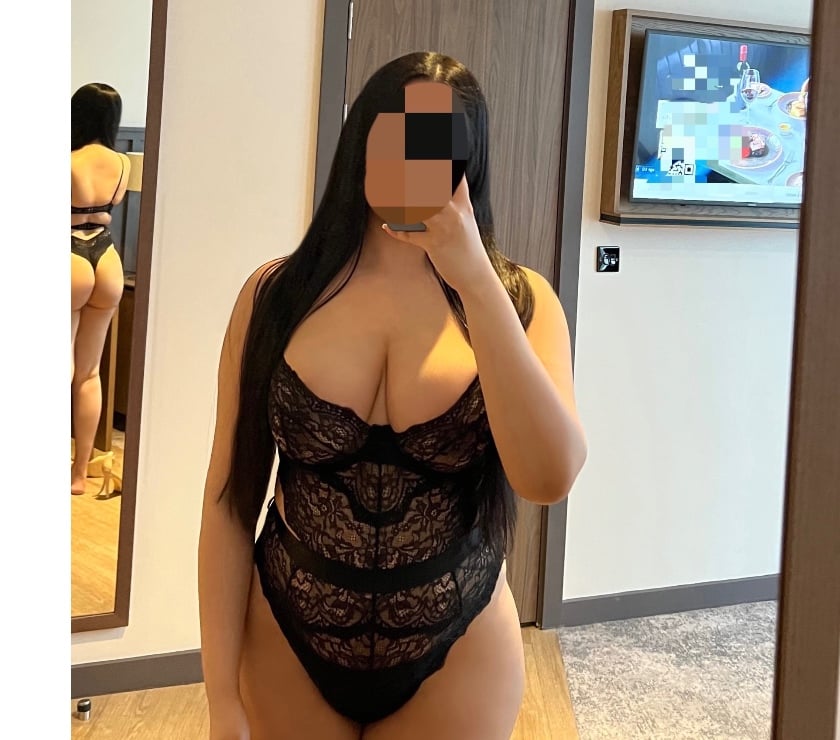 Escorts Hertfordshire Dacorum - Photos for British Asian Pakistani 27 100% Real Pics on Tour
