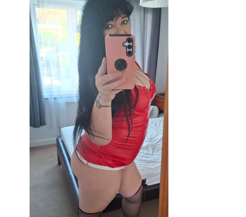 Escorts Hounslow East Station Hounslow - Photos for Curvy mature milf in Tw3🫦Gfe💥Real pictures💯