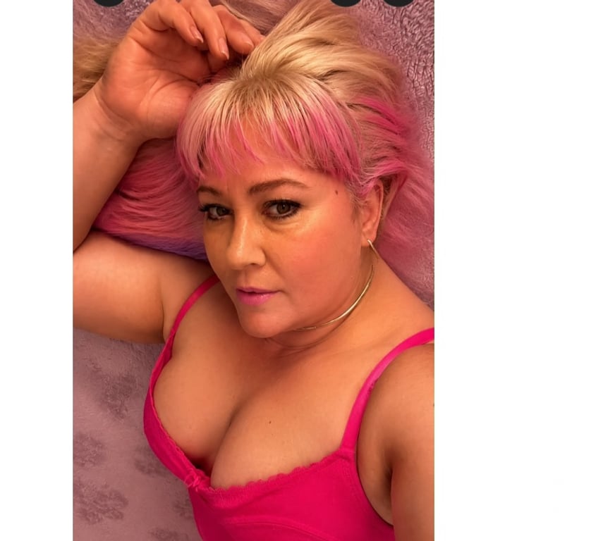Escorts West Midlands Birmingham - Photos for friendly hot woman ,5 minute from new st