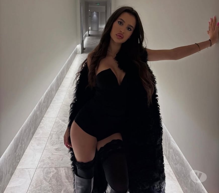 Escorts East London Redbridge - Photos for Hot girl xx call me x x xxxx