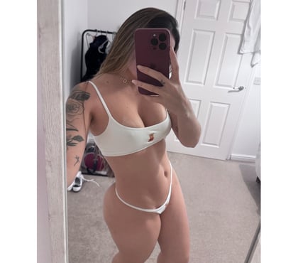 Escorts and Massages Yeovil Somerset - Photos for Blue Hot Brazilian 🇧🇷 Hot party girl🍾🍸