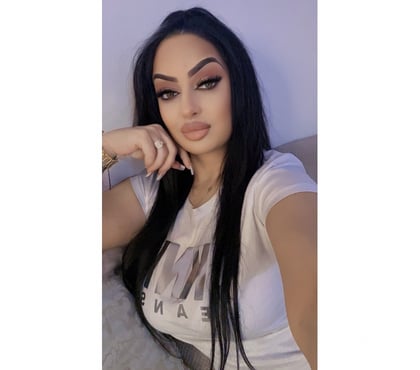 Escorts & Erotic Massage Watford High Street Station Watford - Photos for Giulya new in town full gfe party girl❤️