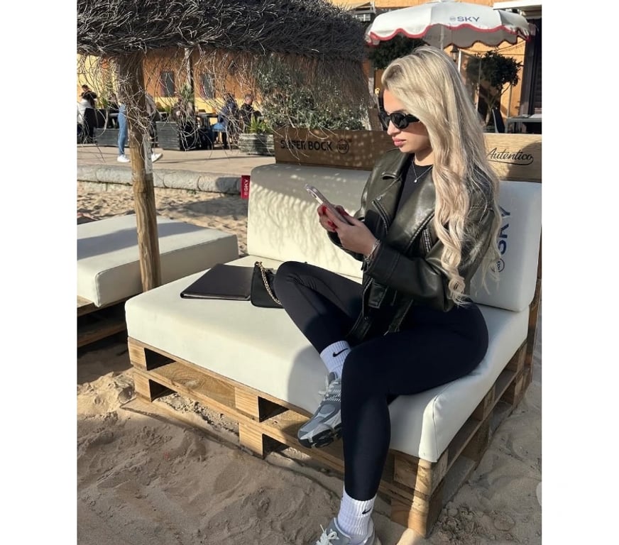 Escorts Essex Epping Forest - Photos for hot girls now i’m town Only outcall