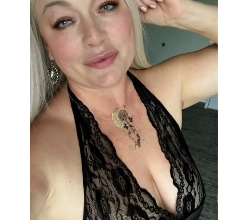 Escorts North West London Brent Park - North West London - Photos for VALENTINA 🍾 NEW in London 🍾 OUTCALL